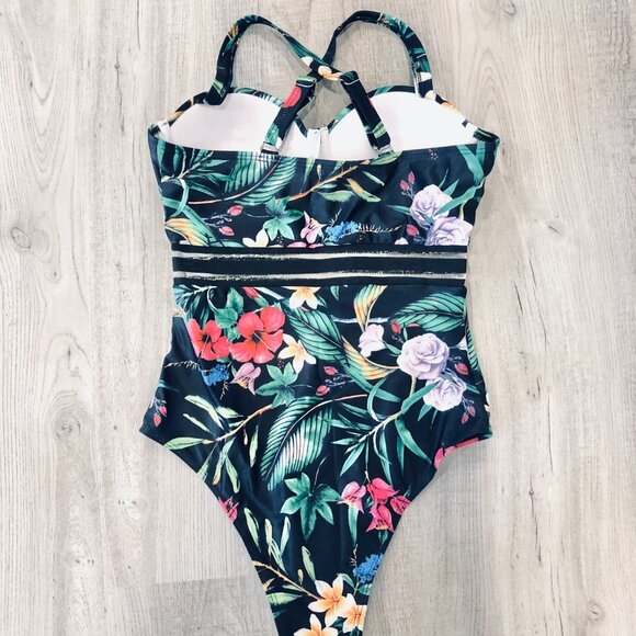 NWOT SHEIN One Piece Swimsuit Size Small - Picture 5 of 5